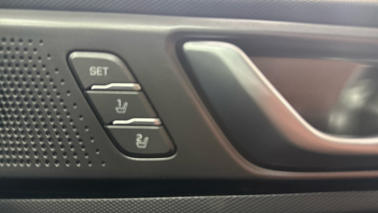 Hyundai IONIQ 1.6 GDi Hybrid Premium SE 5dr DCT Hybrid Hatchback